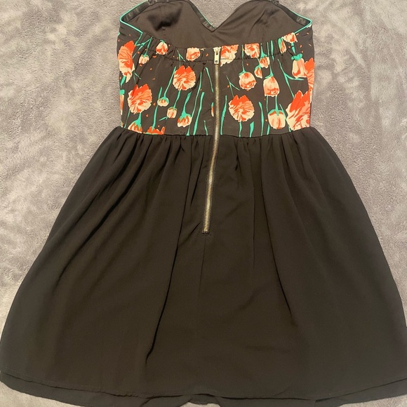 Gianna Bini Strapless Dress - Picture 4 of 7